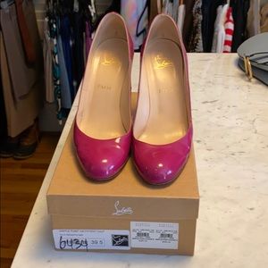 Christian Louboutin pink patent pumps. Size 39.5.